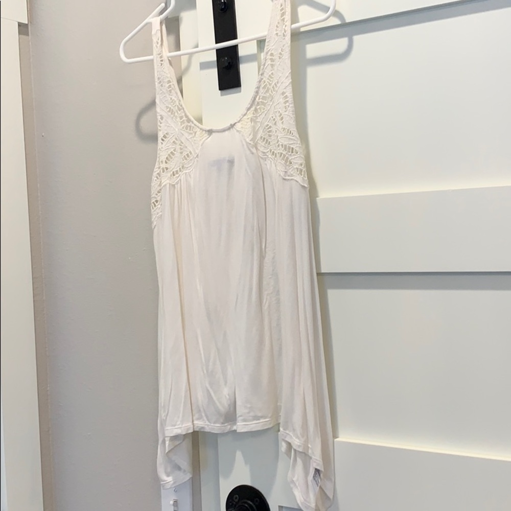 White American Eagle tank top